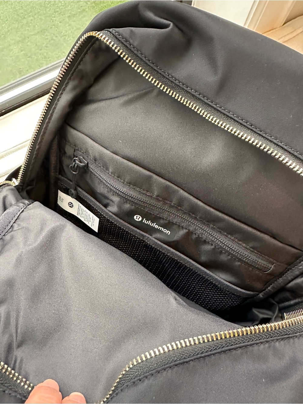 lululemon athletica Black Everywhere Backpack small 11.5 L with Gold Hardware - Picture 5 of 5